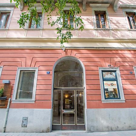 Viale 24 Apartman Trieszt Kültér fotó