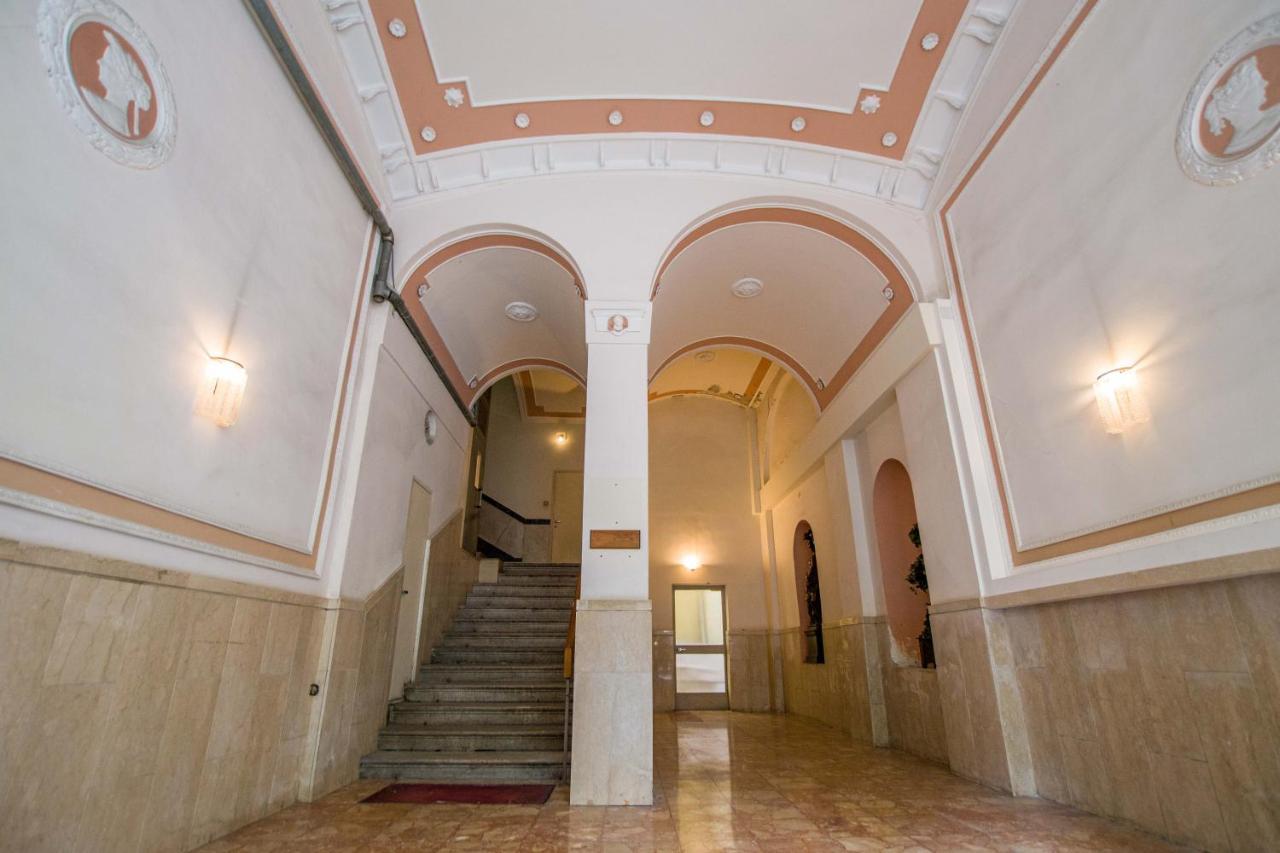 Viale 24 Apartman Trieszt Kültér fotó